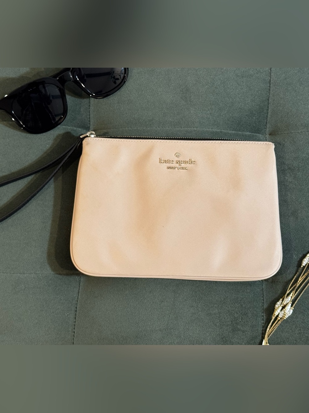 NWOT kate spade Cream Zip Wristlet